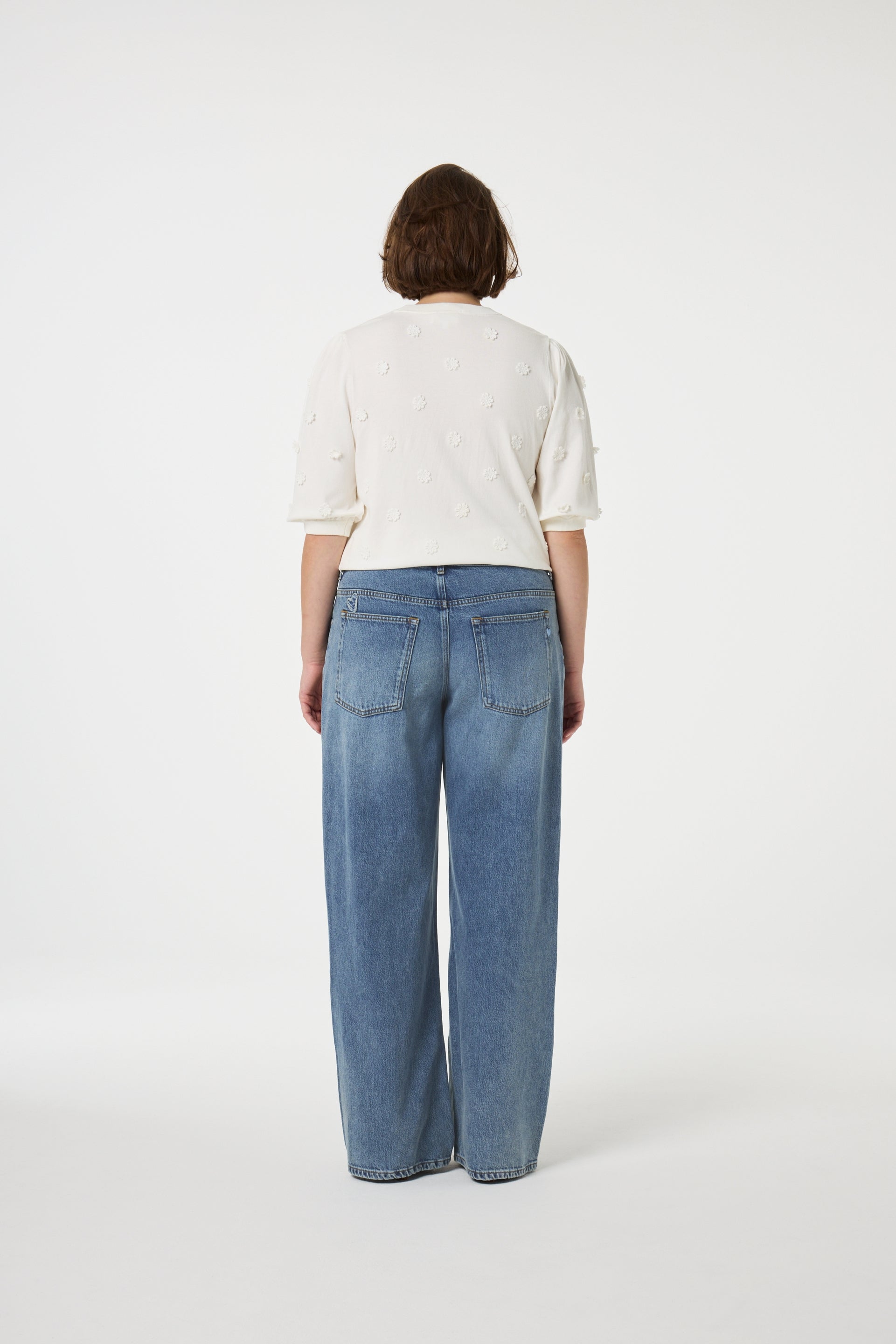 Hilly Patch Pullover | Cream White