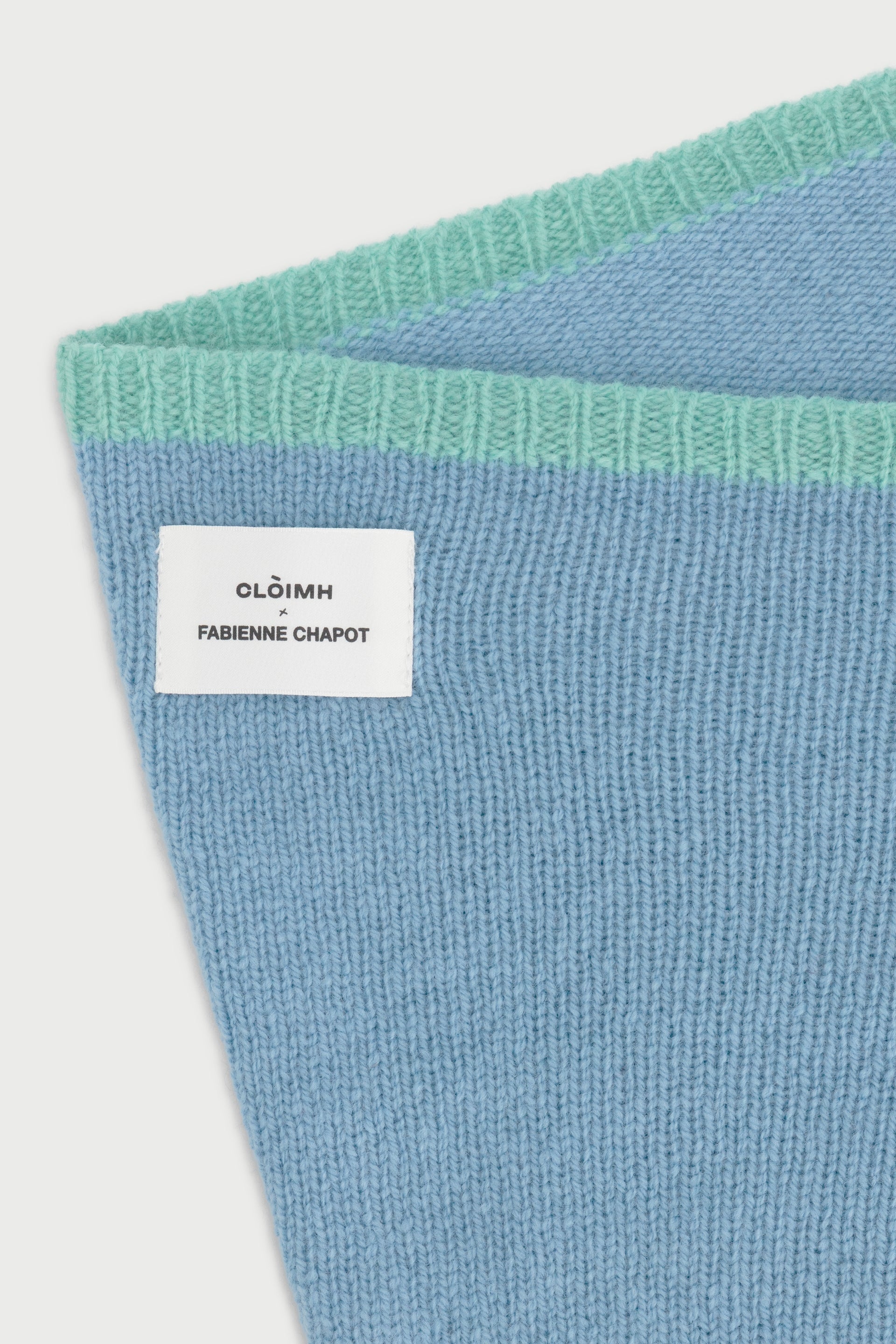 FC X CLÒIMH Wool Triangle Scarf | Light Blue/Mint Green