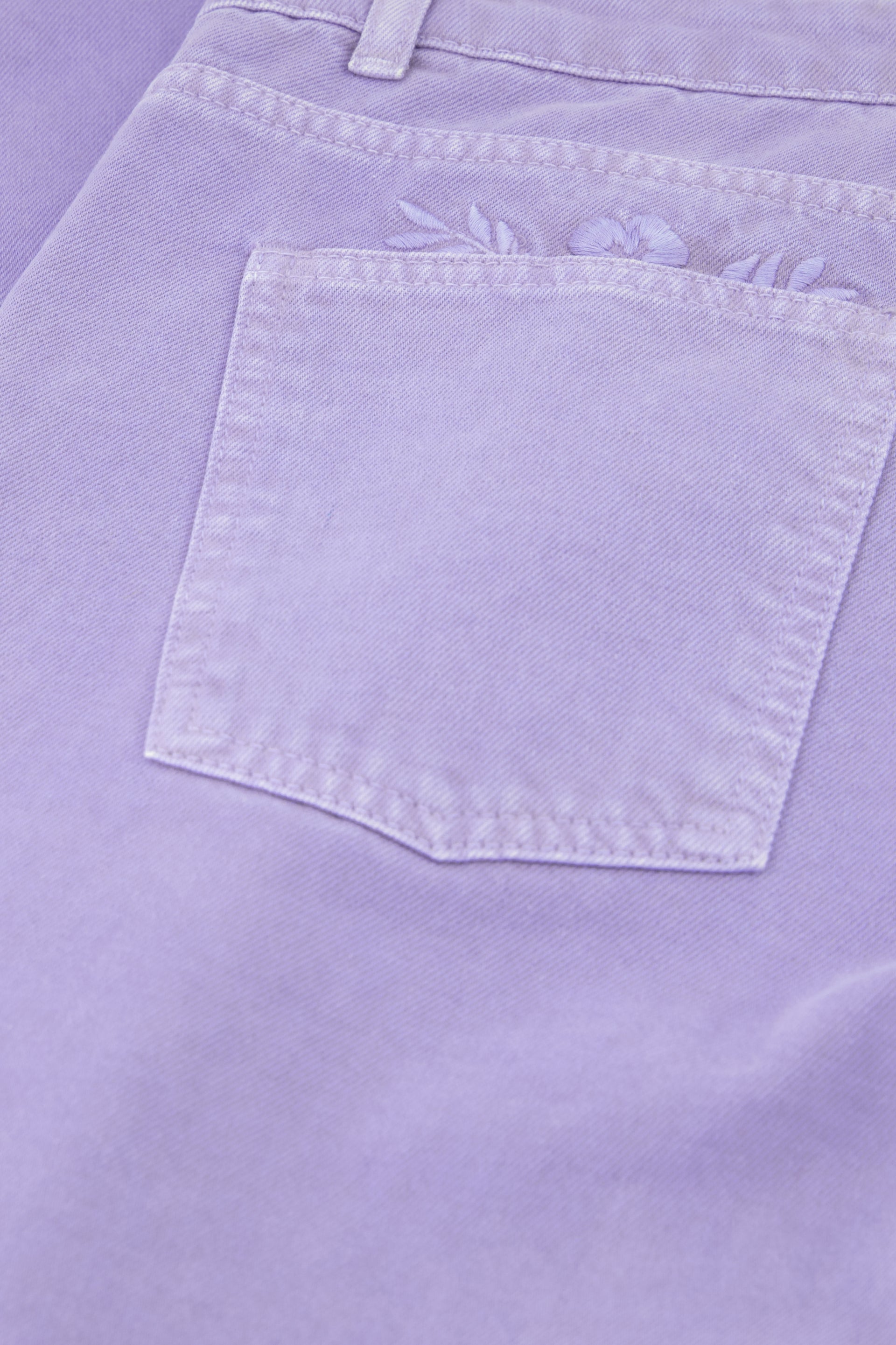 Lola Straight | Violetta