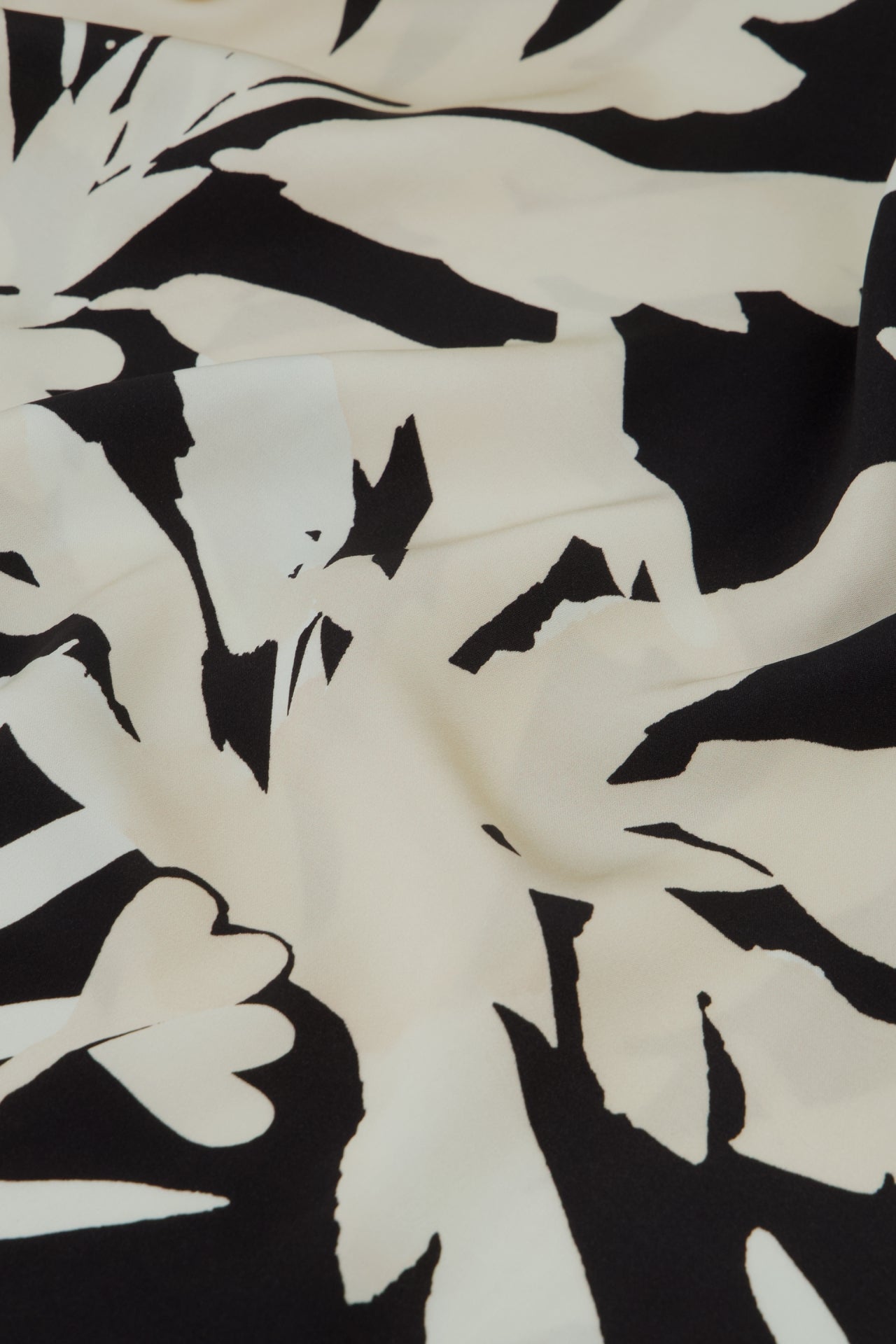 Laureen Skirt | Creme Brulee/Black