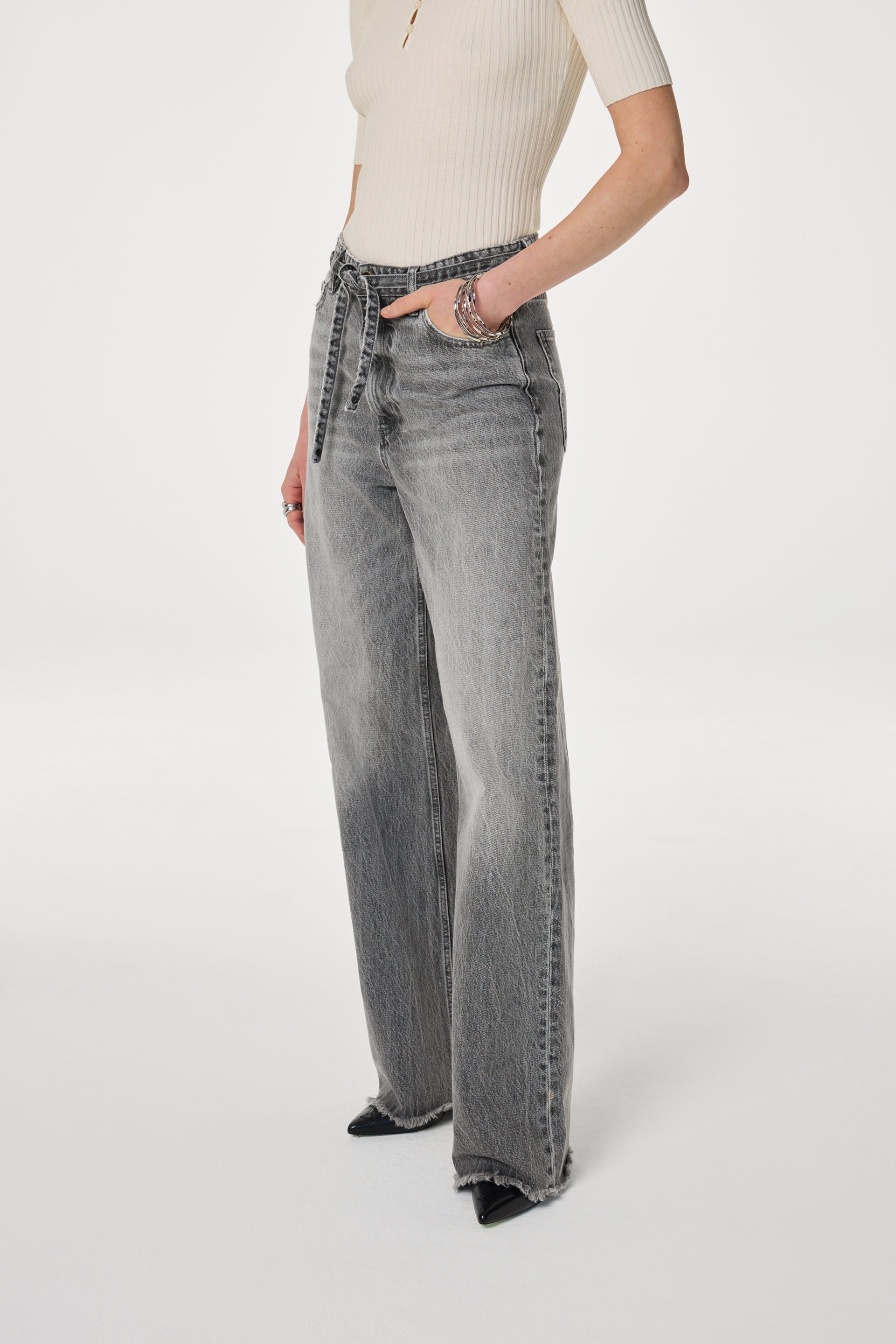 Zoe Boyfriend Jeans | Faded Grey