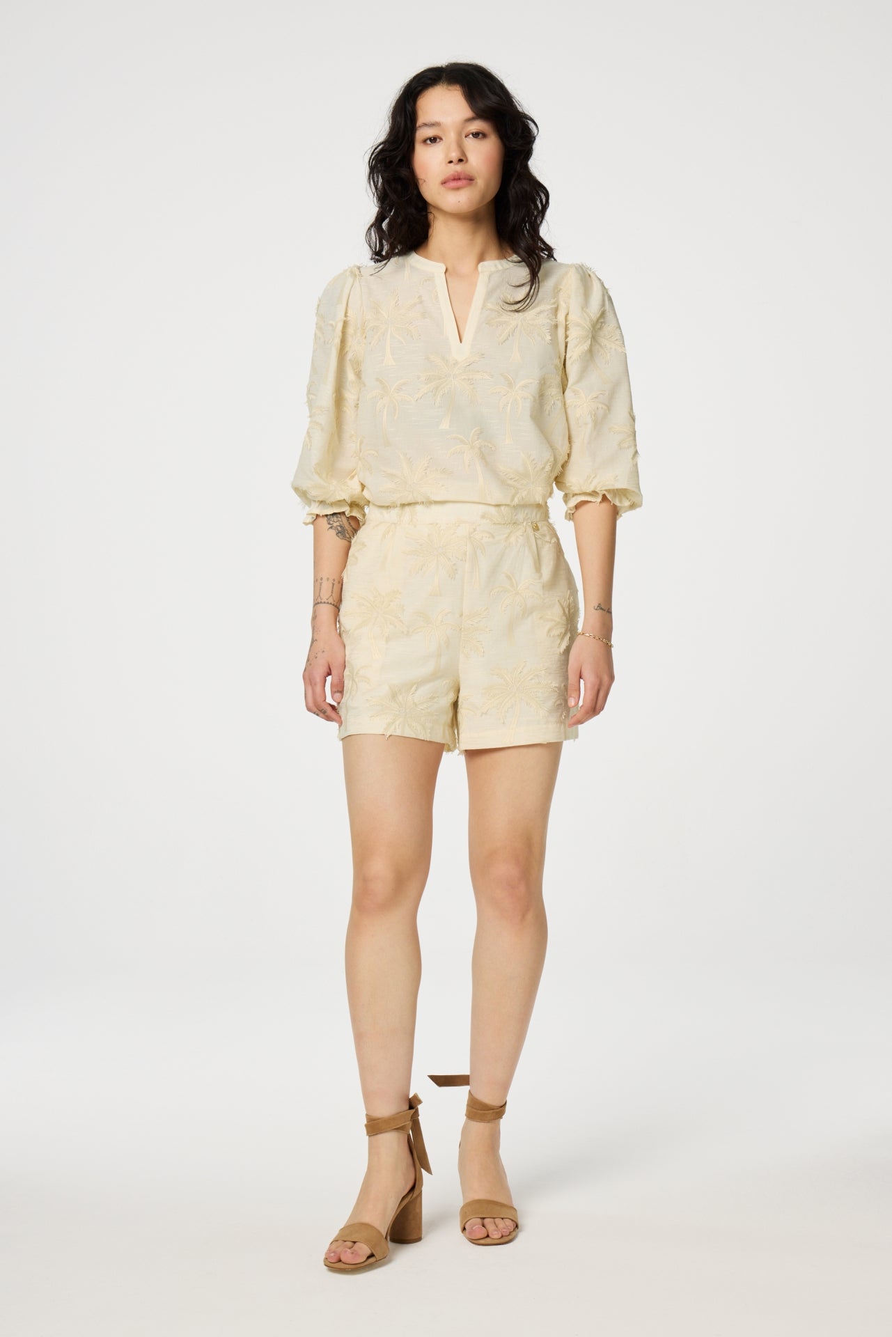 Roy Shorts | Cream White