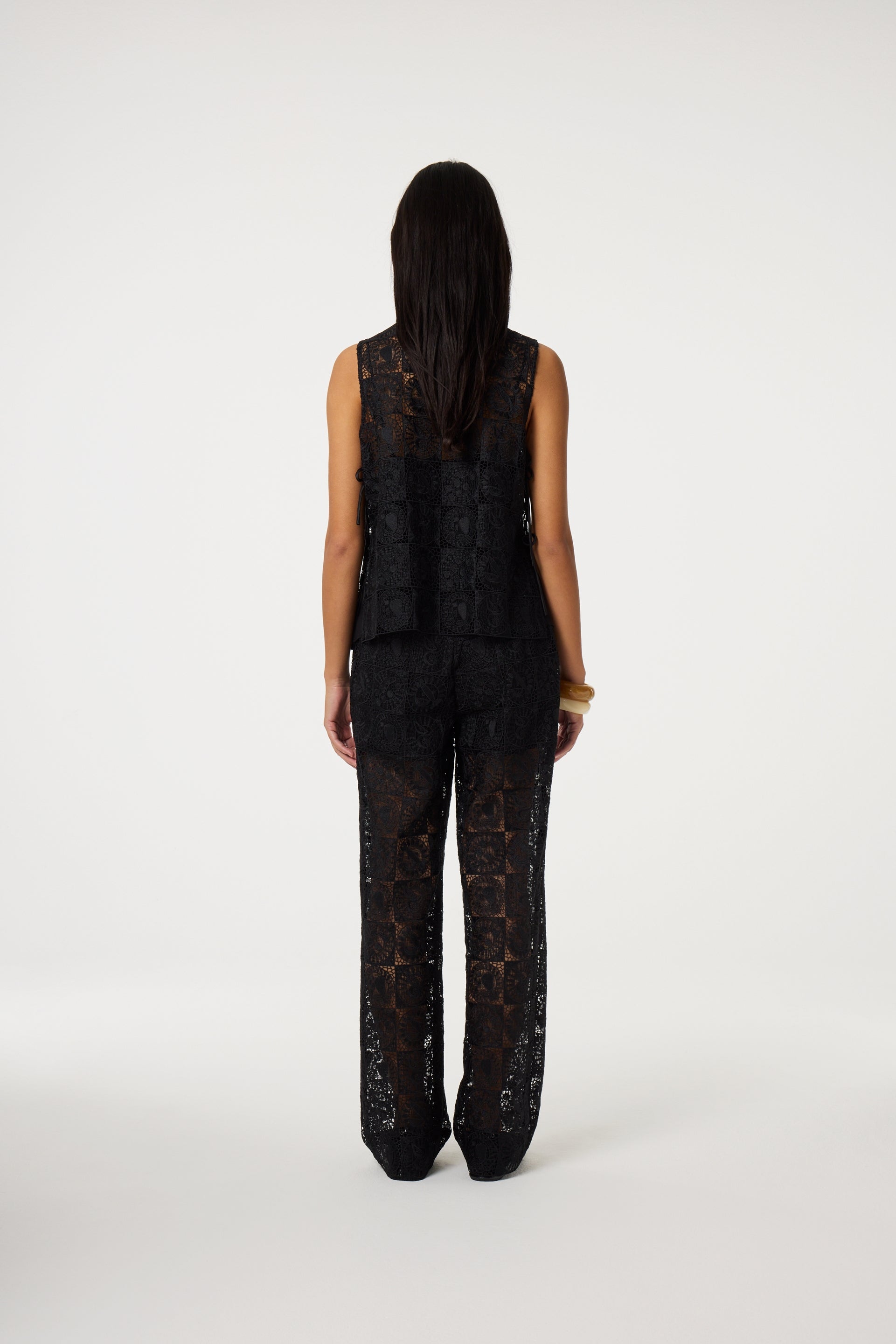 Loeloe Top | Black