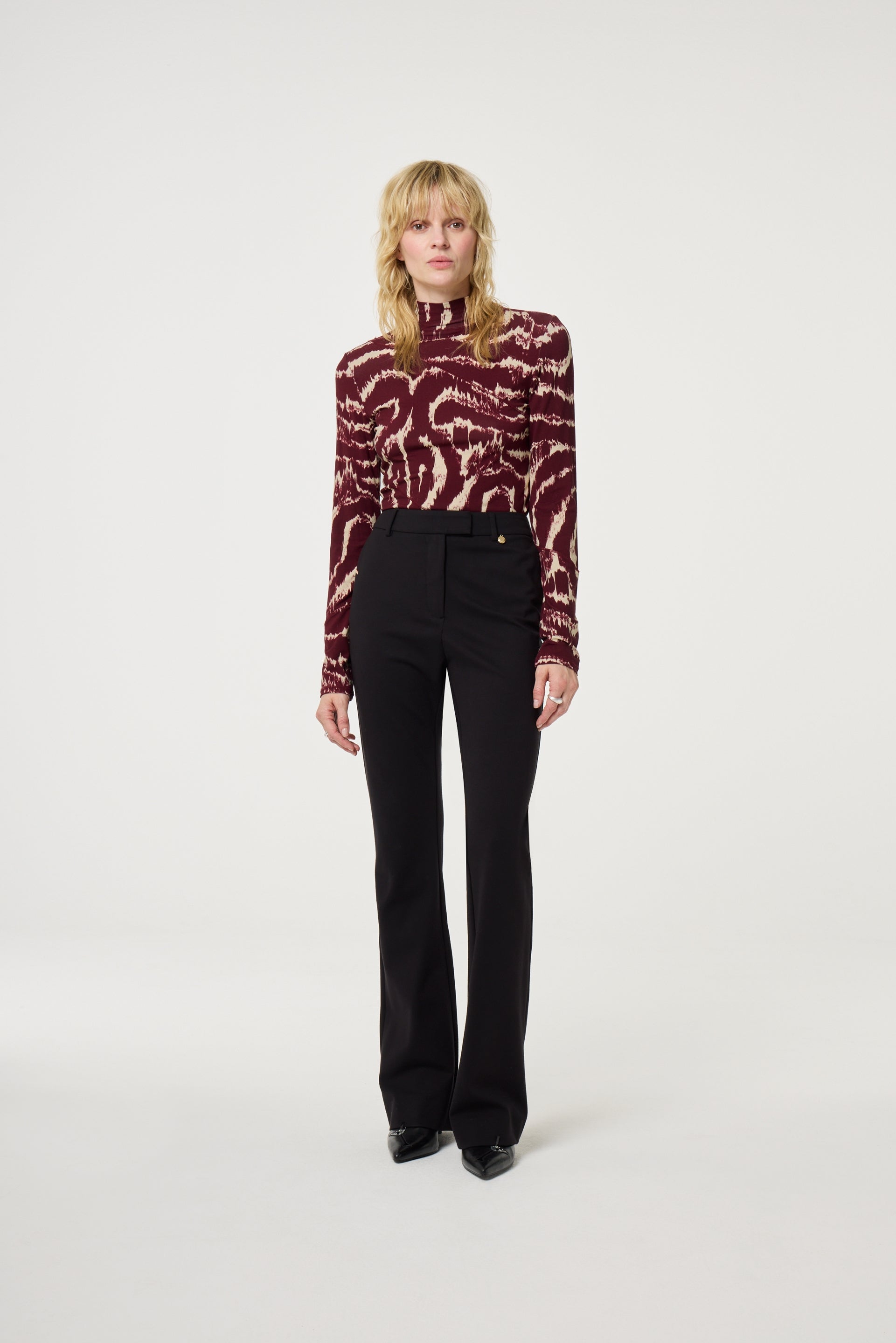 Quinty Top | Deep Burgundy/Creme