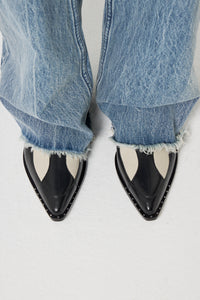 Kamali Cowboy Boots | Cosy White/Black