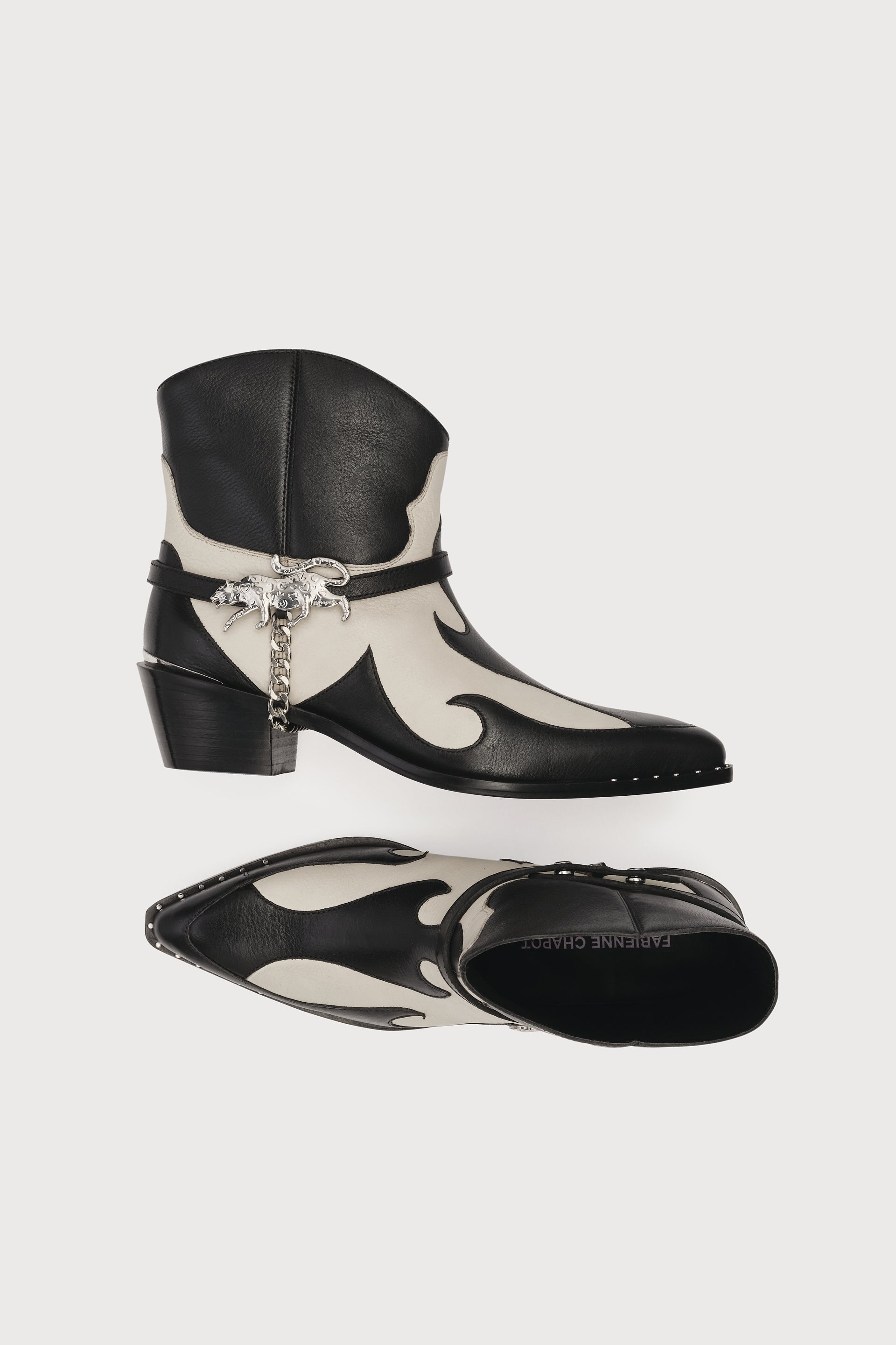 Kamali Cowboy Boots | Cosy White/Black