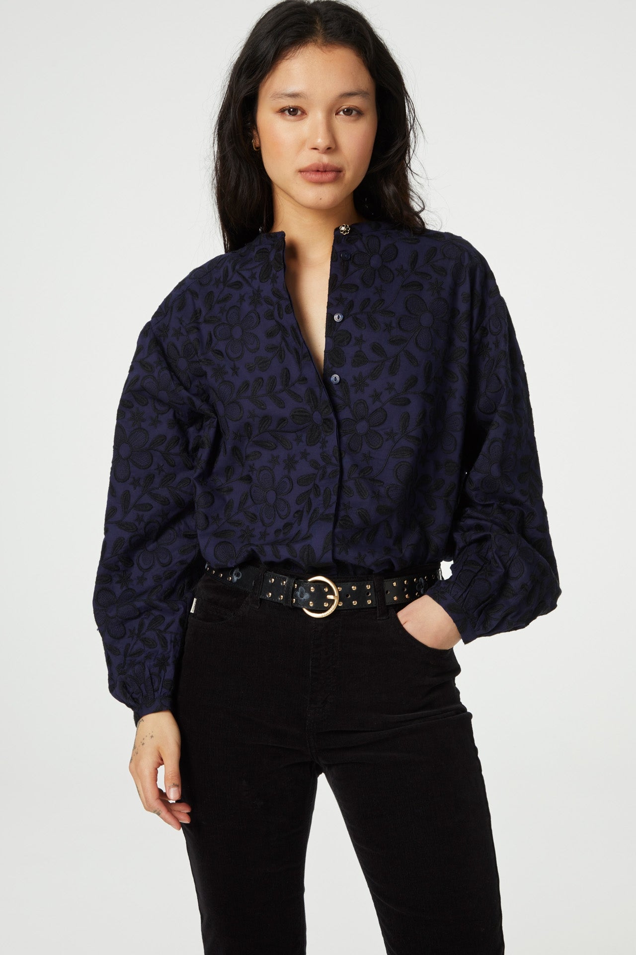 Flower Studded Belt | Black/Antra