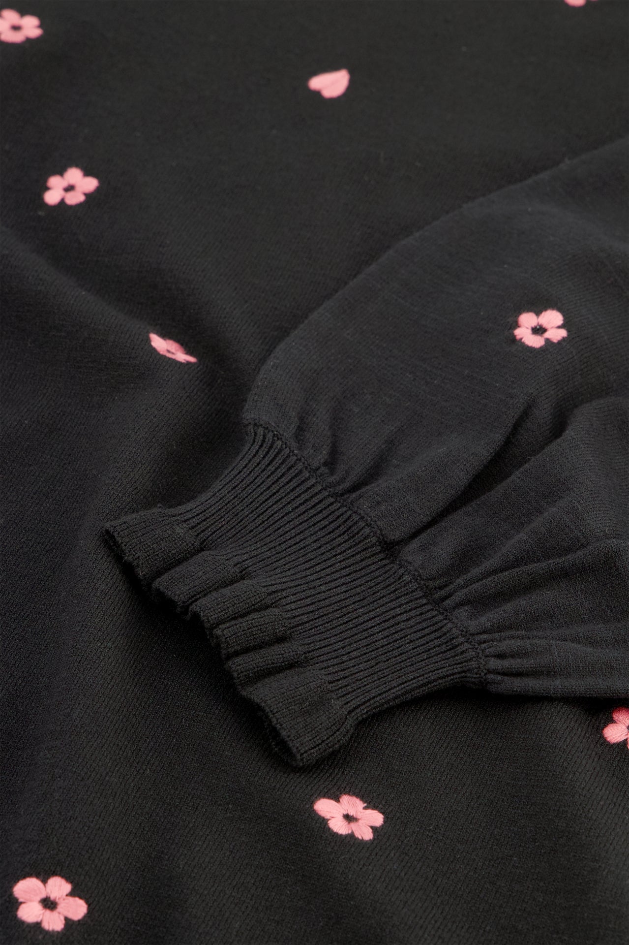 Holly Pullover | Black