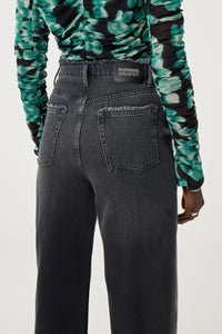 Zoe Boyfriend Jeans | Washed Black