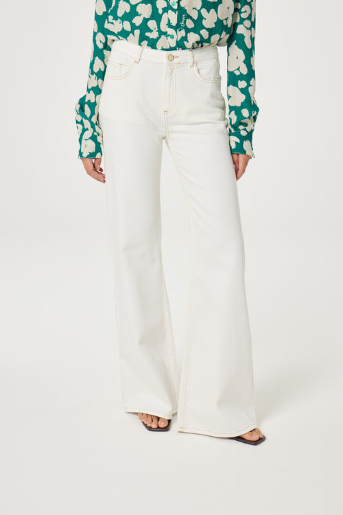 Vic Bootcut Jeans | Cream White