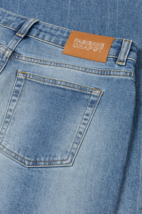 Vic Bootcut Jeans | Mid Blue