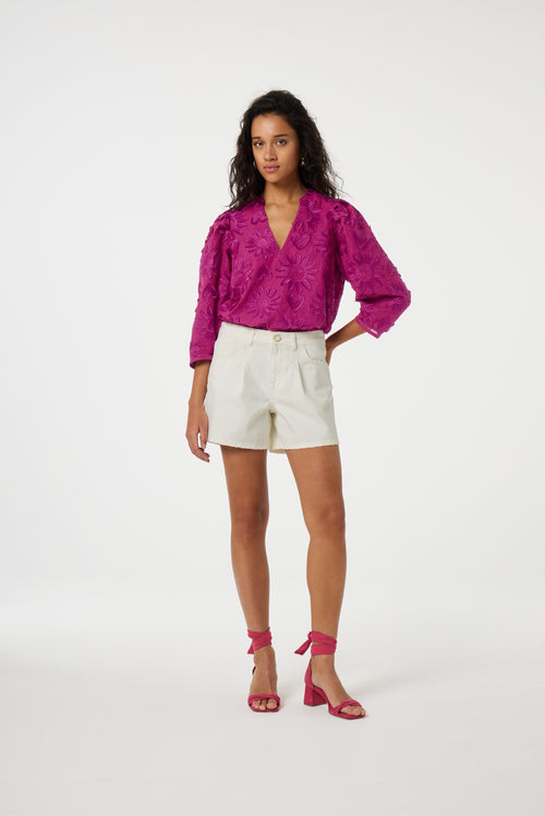 Lucy Wide Short | Cream White