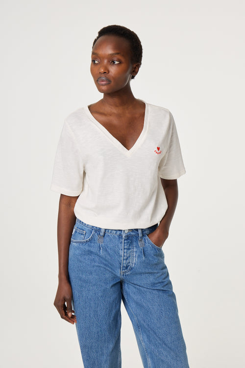 Phil V-Neck T-shirt | Cosy White/Red