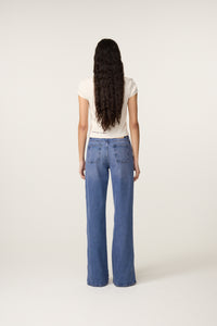 Gwen Slogan T-shirt | Cosy White