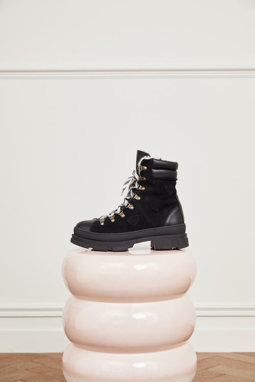 Hiking Boot | Black