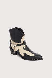 Kamali Cowboy Boots | Cosy White/Black